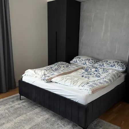 Oaks Prague Golf Apartma * Popovičky